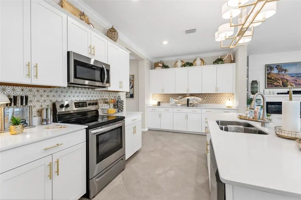 6 of 70 - 17400 Luminous Avenue, VENICE, FL