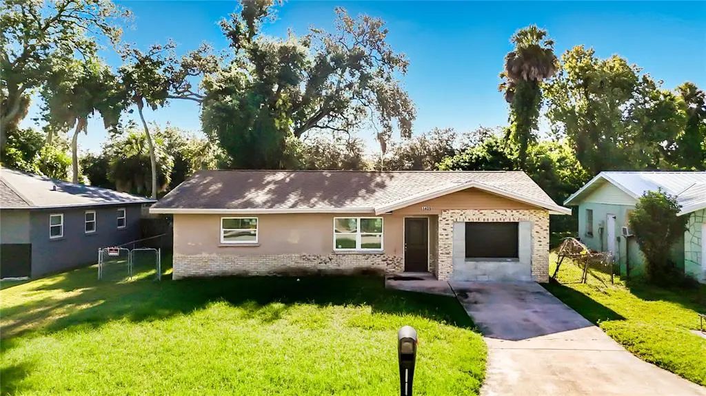 1409 17th Street E, BRADENTON
