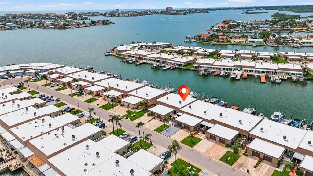 531 Boca Ciega Point Boulevard S 531, ST PETERSBURG
