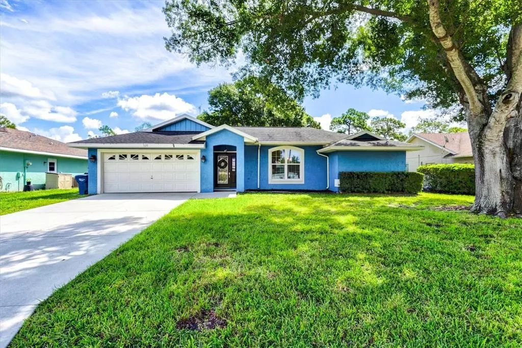 7129 Queen Palm Circle, SARASOTA
