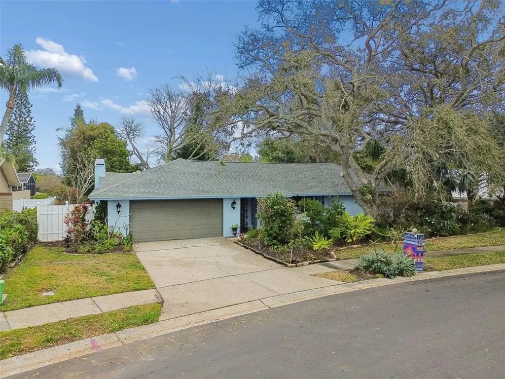 606 Grovewood Lane, LARGO