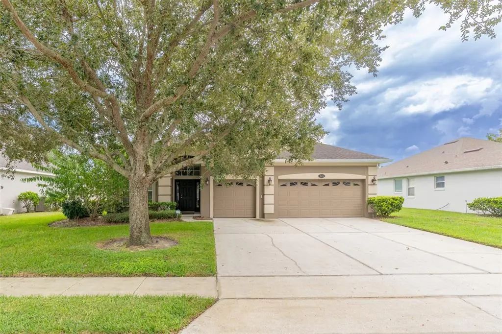 324 Burchington Drive, DEBARY