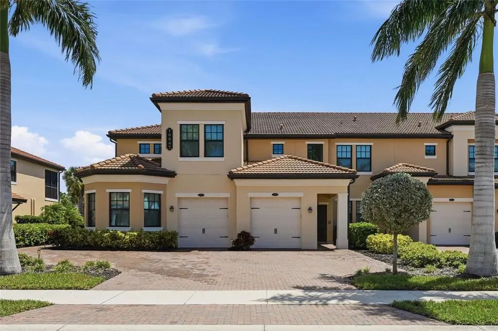 10047 Crooked Creek Drive 201, VENICE