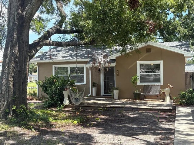 6702 S Kissimmee Street, TAMPA