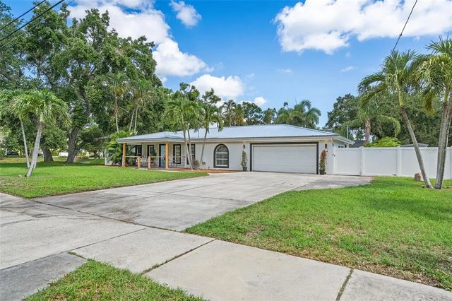 2820 Whitney Road, CLEARWATER
