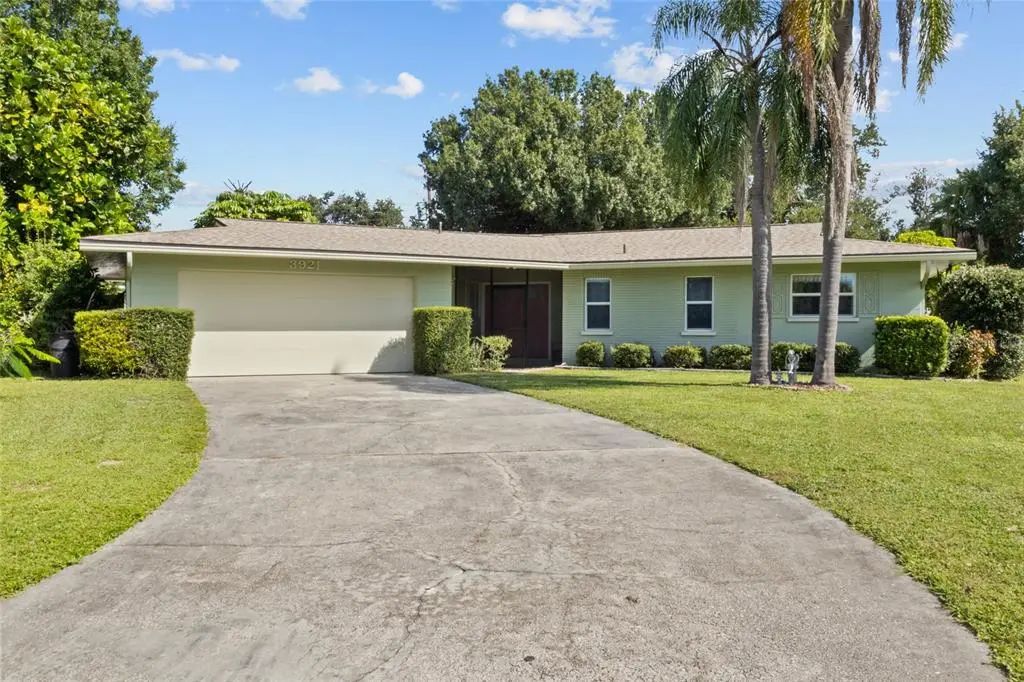 3921 Pin Oaks Street, SARASOTA