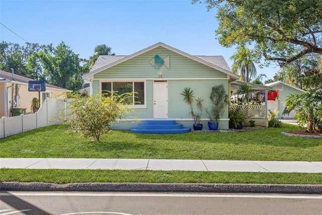 8106 N Boulevard, TAMPA