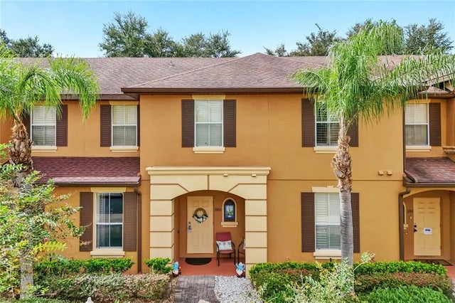 3326 Calabria Avenue, DAVENPORT