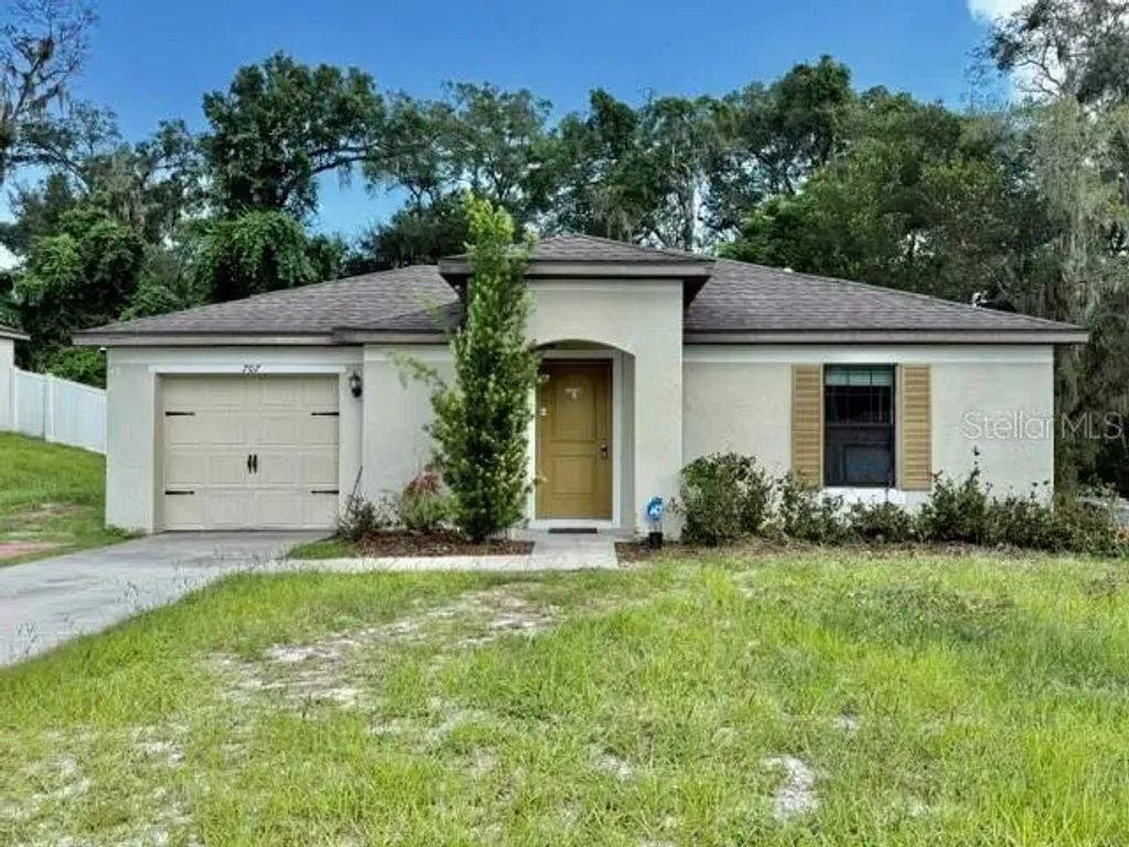 707 W Chelsea Street, DELAND