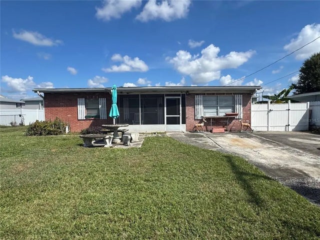 7710 Coral Vine Lane, TAMPA