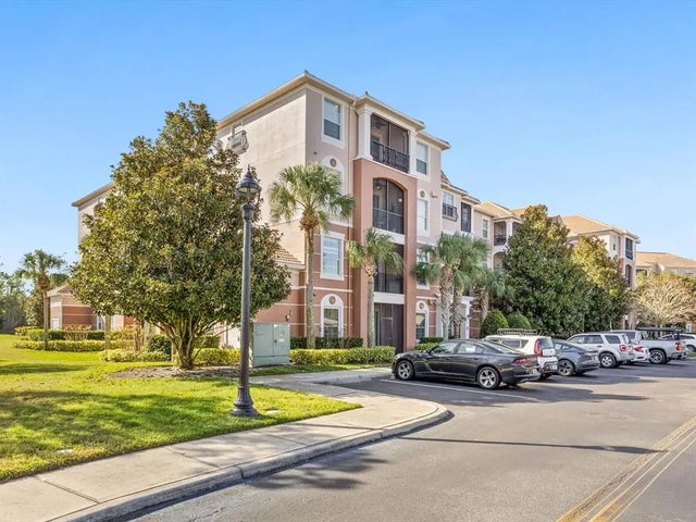 8250 Civita Drive 201, DAVENPORT