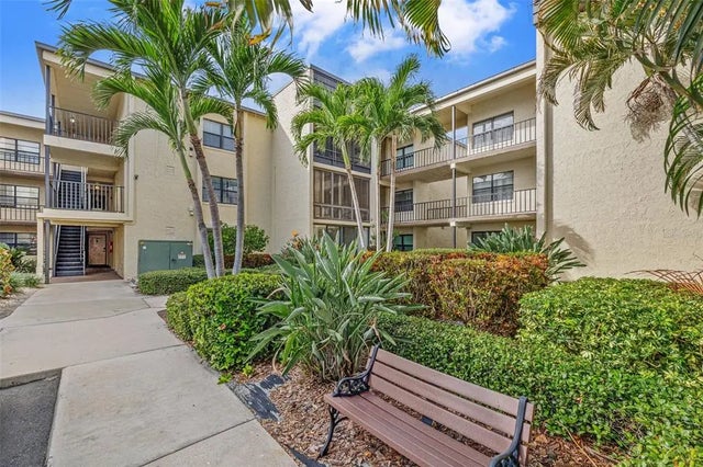 14130 Rosemary Lane 1207, LARGO