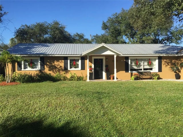 8823 Oak Street, RIVERVIEW