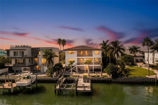 5845 Bahia Way S. Way W, ST PETE BEACH