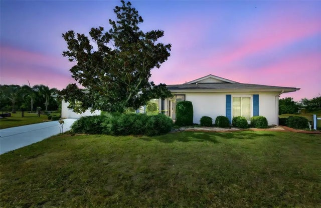 1807 Pineapple Palm Court, SUN CITY CENTER