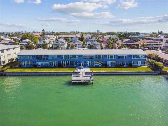 250 126th Avenue 206, TREASURE ISLAND