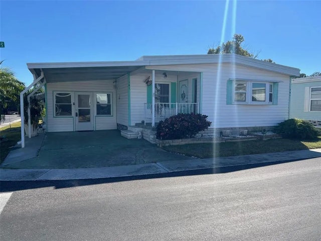 701 Sugar Palm Street, LARGO