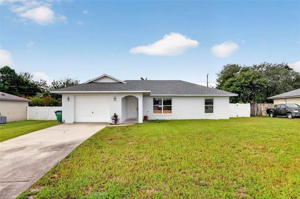 2941 Bedford Street, DELTONA