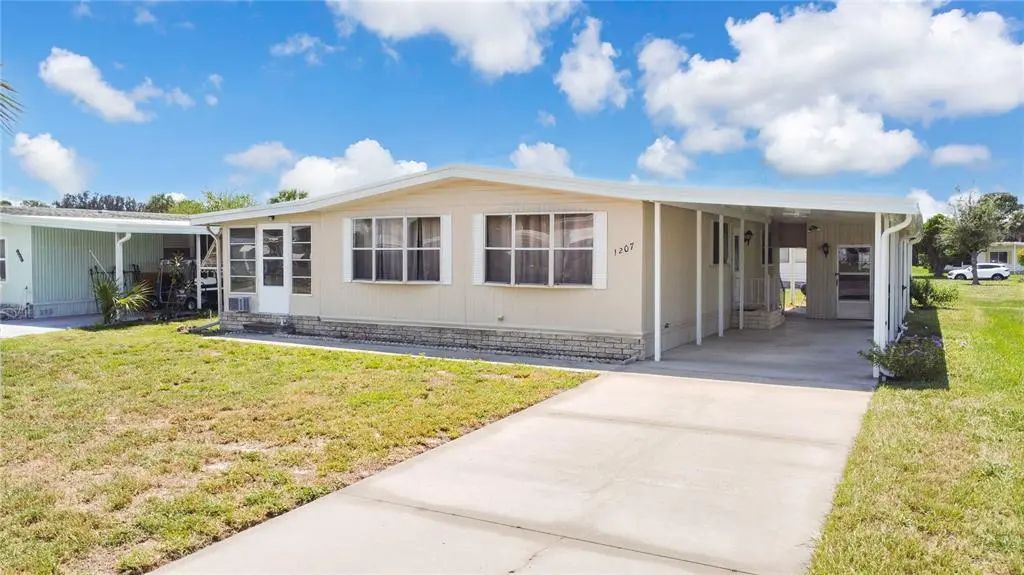 1207 Apache Circle, TAVARES
