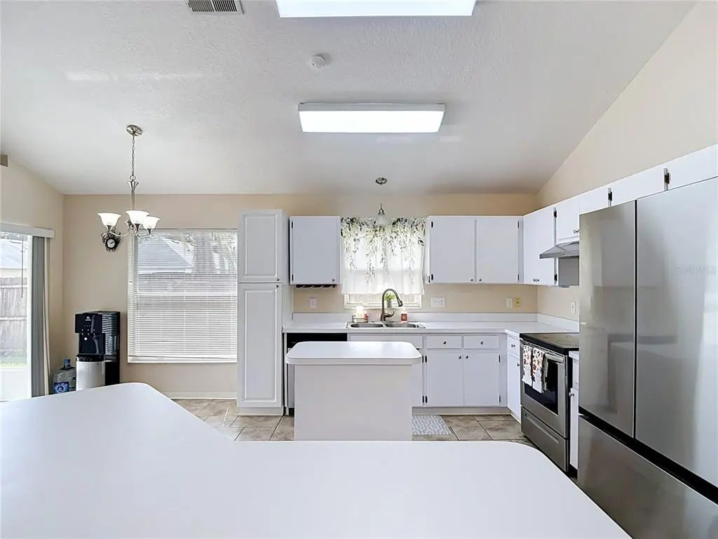 12 of 62 - 5818 Azure Drive, WESLEY CHAPEL, FL