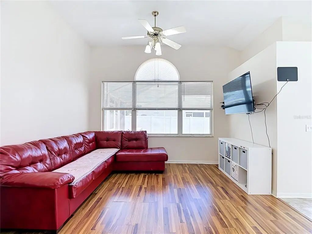 26 of 62 - 5818 Azure Drive, WESLEY CHAPEL, FL
