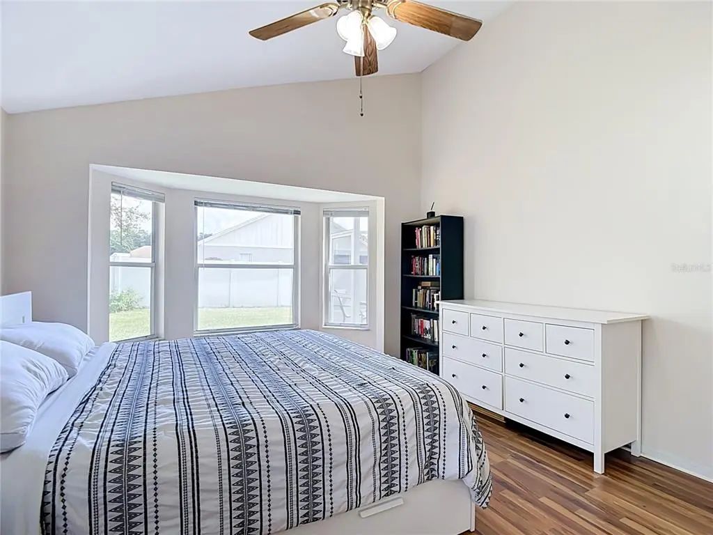 30 of 62 - 5818 Azure Drive, WESLEY CHAPEL, FL