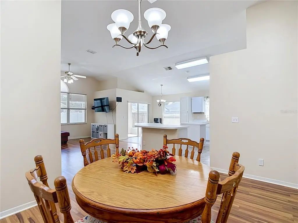 9 of 62 - 5818 Azure Drive, WESLEY CHAPEL, FL