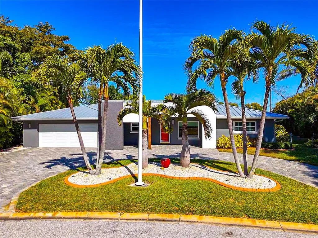 2639 Bougainvillea Street, SARASOTA