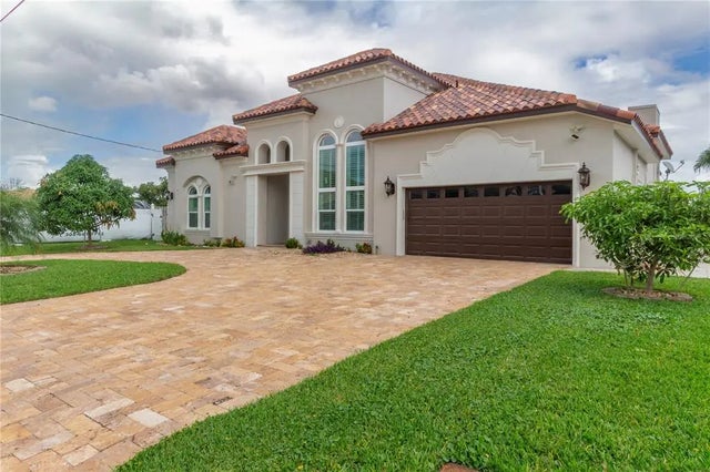 25 Leeward Island, CLEARWATER