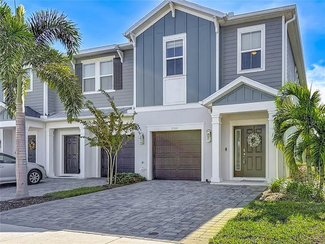 2866 Grand Kemerton Place, TAMPA