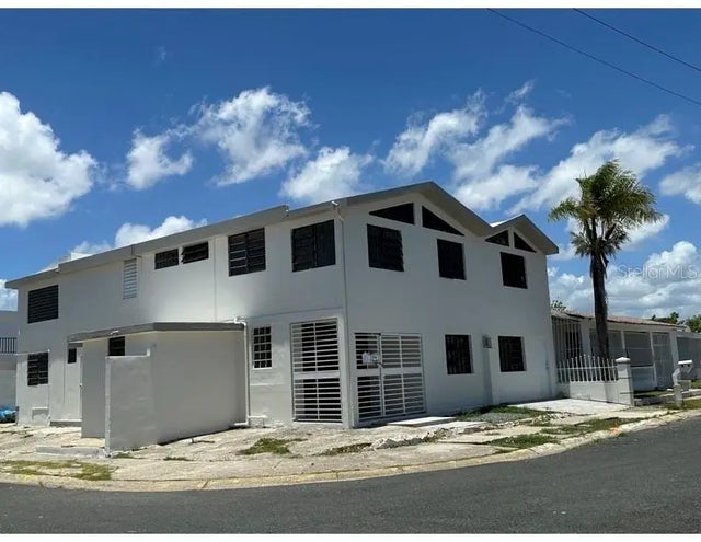 At-12 Lillian Street, TOA BAJA