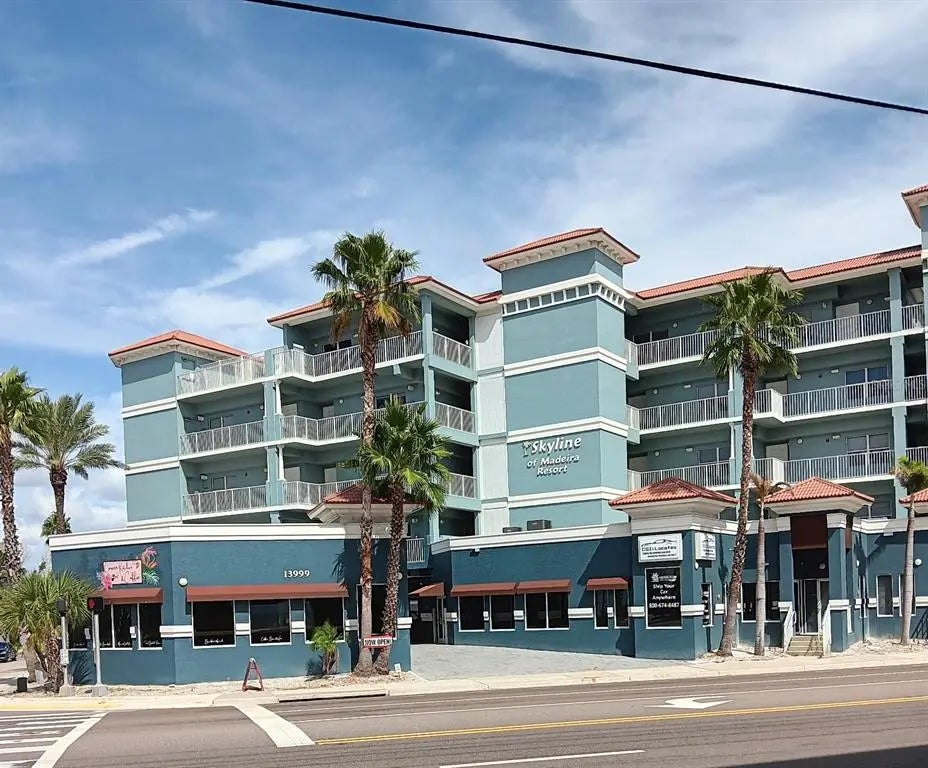 13999 Gulf Boulevard 201, MADEIRA BEACH