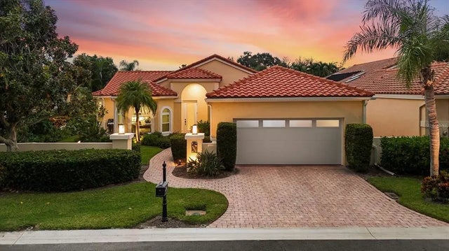 8032 Via Fiore, SARASOTA