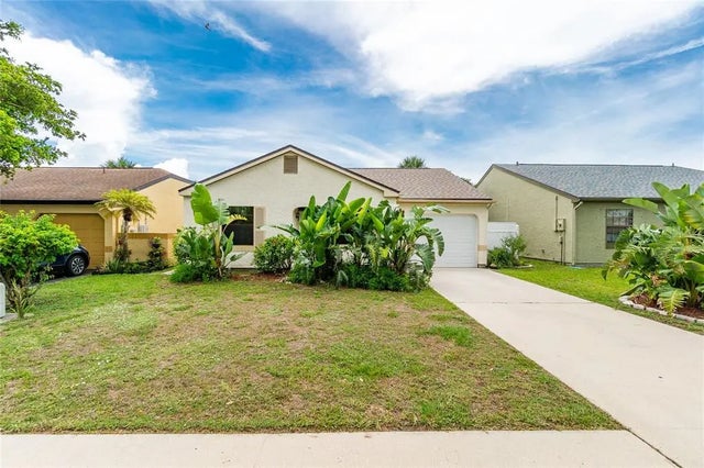 1282 W Corktree Circle, PORT CHARLOTTE