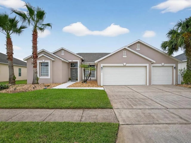 511 Prestwick Drive, DAVENPORT