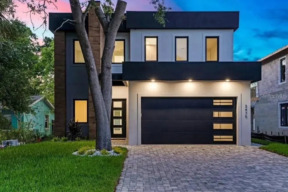 2475 Bay Street, SARASOTA