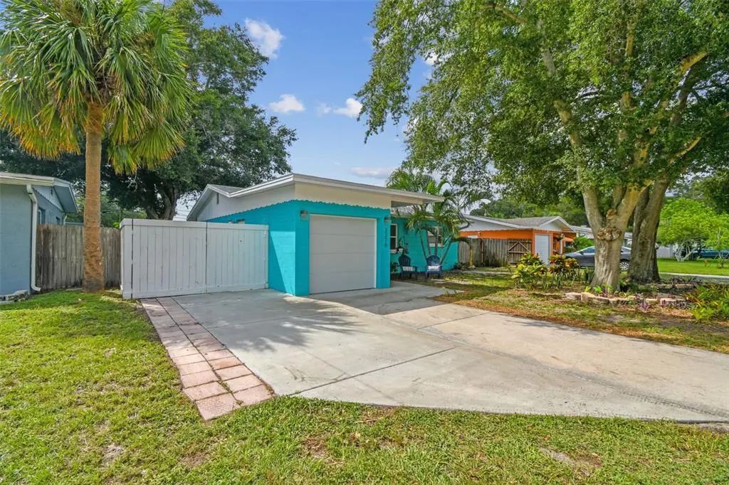 3218 38th Street N, ST PETERSBURG