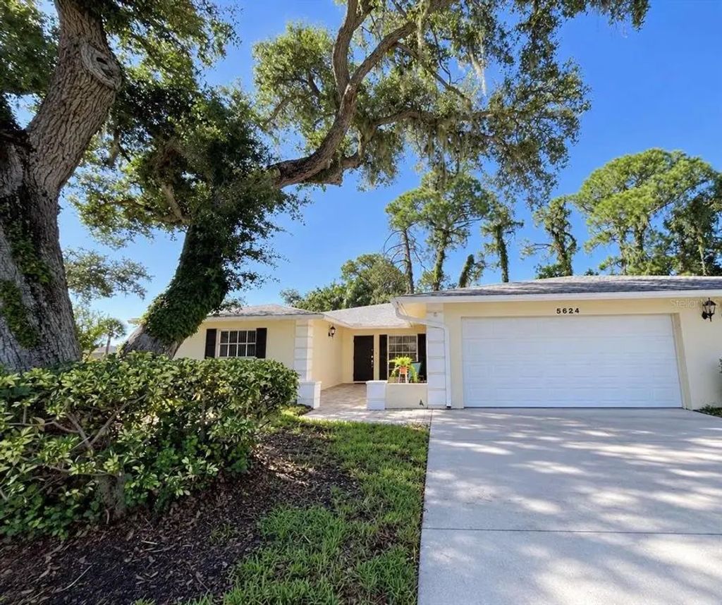 5624 Palm Aire Drive V105, SARASOTA