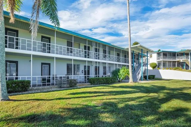 1600 W Lake Parker Drive D5, LAKELAND
