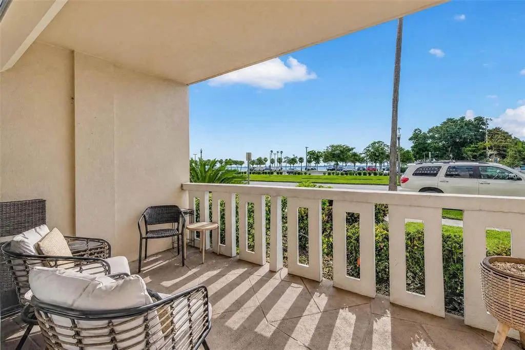 1200 N Shore Drive Ne 104, ST. PETERSBURG