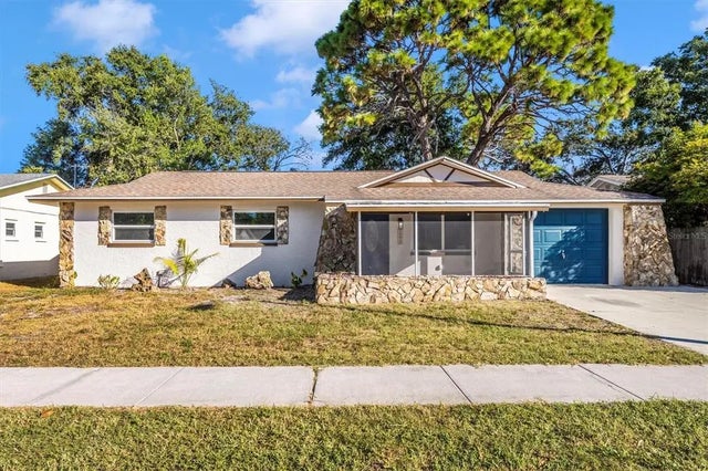 7273 61st Avenue N, ST PETERSBURG