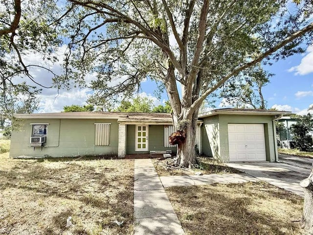 400 Dalton Boulevard, PORT CHARLOTTE