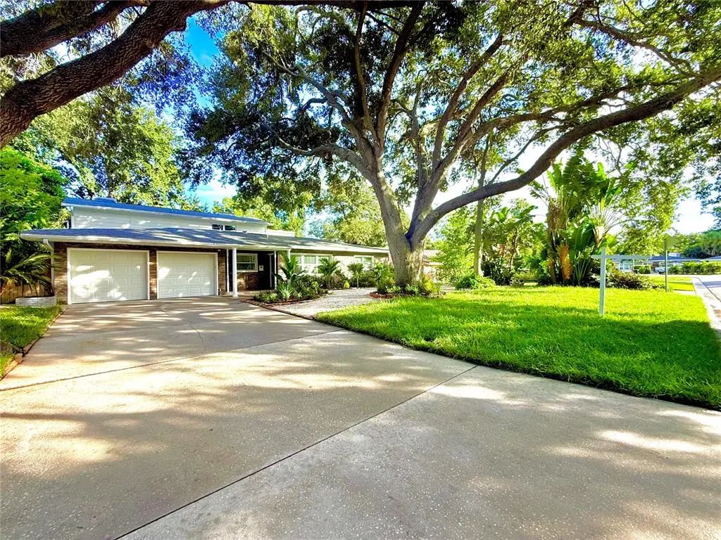 1557 Robinson Drive N, ST. PETERSBURG