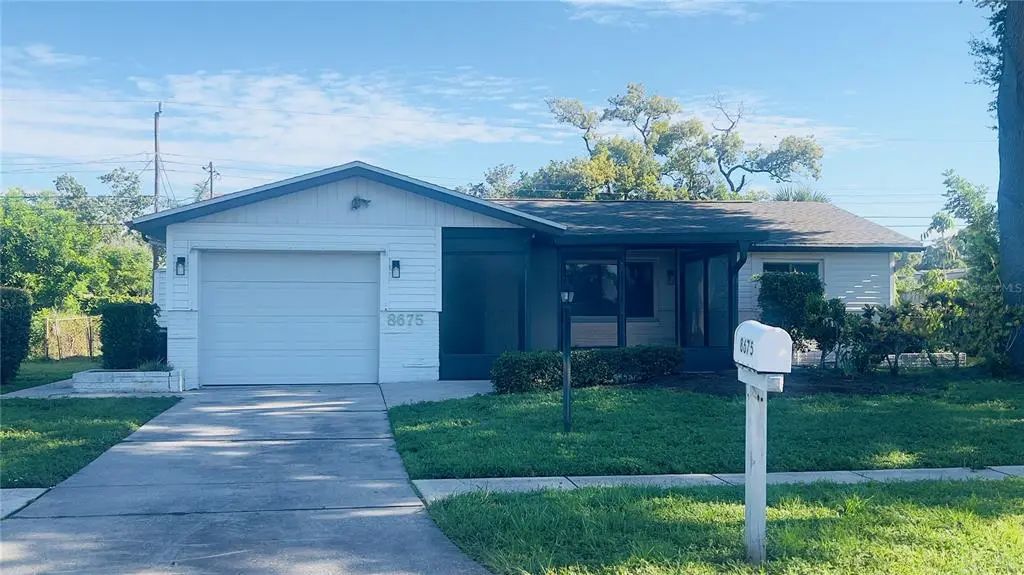 8675 Lantana Drive, SEMINOLE