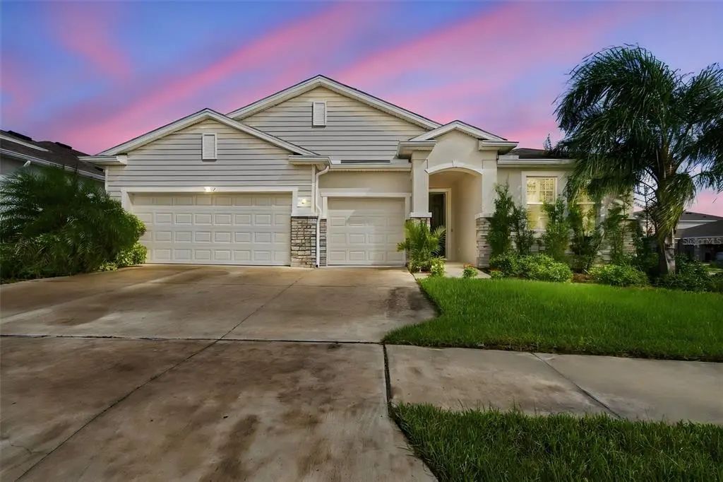 32337 Conchshell Sail Street, WESLEY CHAPEL
