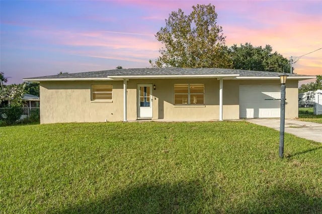 413 First Drive, LADY LAKE