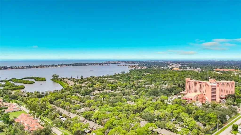 1711 Pelican Cove Road Gl342, SARASOTA