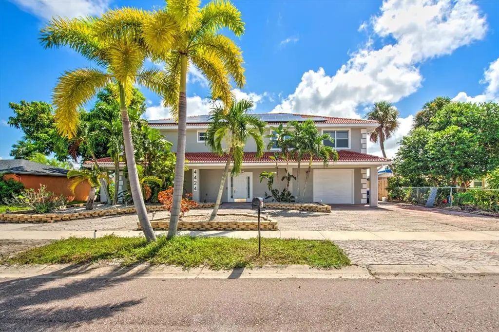 4424 N Canal Circle, NORTH FORT MYERS