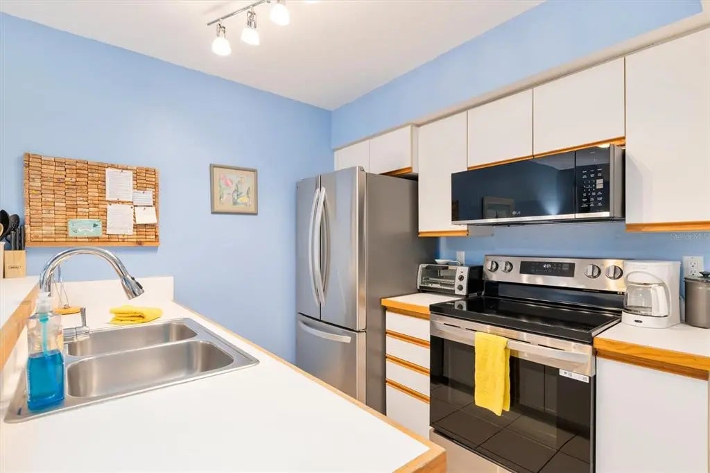 Gulf Shores Realty: 12 6b877688761daede791ef9274c634c7d l