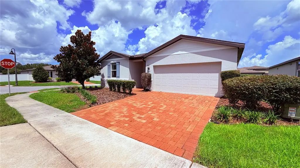 702 Alta Vista Court, DAVENPORT